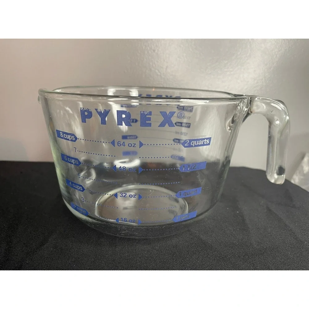 Pyrex 2 Quart 8 Cup Glass Measuring Cup Blue Lettering Made in USA 2000ml 64oz